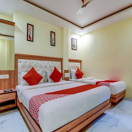 Hotel Sarthak Palace - By Pooja Hospitality Neu-Delhi Exterior foto