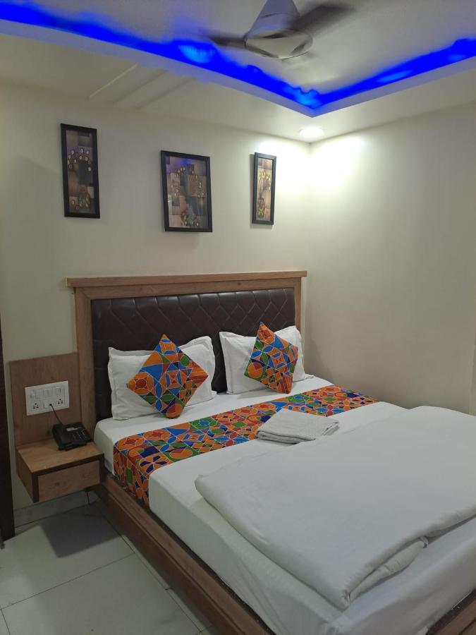 Hotel Sarthak Palace - By Pooja Hospitality Neu-Delhi Exterior foto