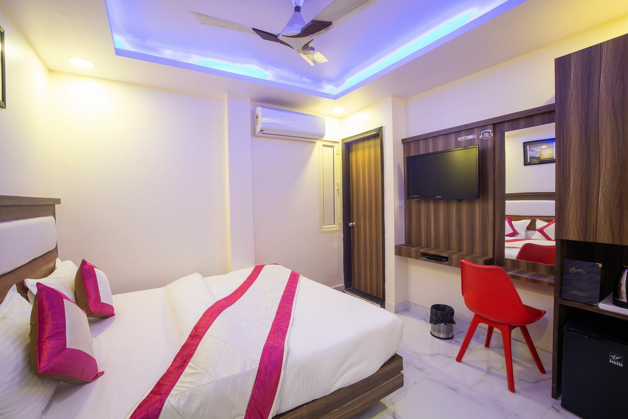 Hotel Sarthak Palace - By Pooja Hospitality Neu-Delhi Exterior foto