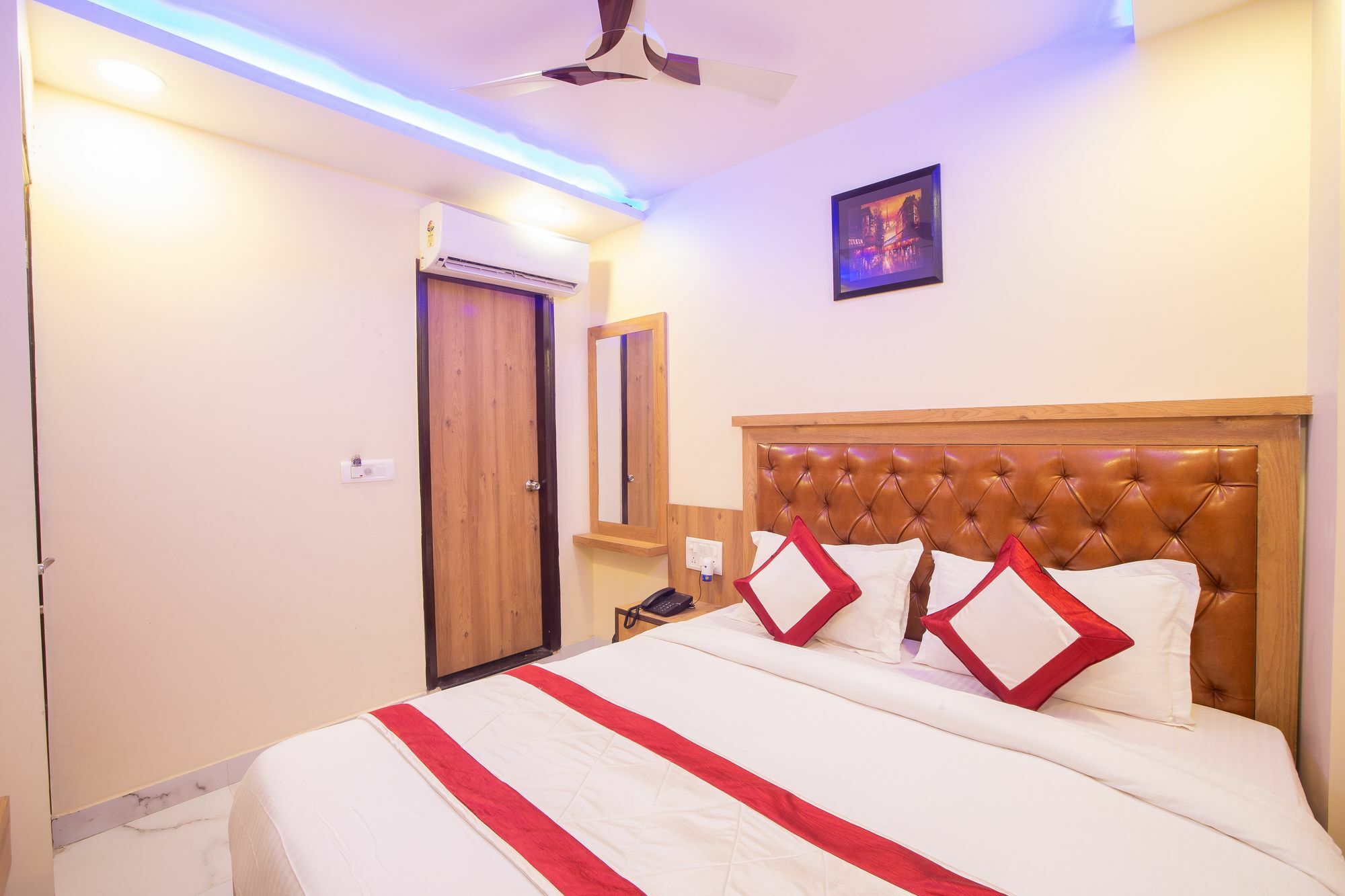 Hotel Sarthak Palace - By Pooja Hospitality Neu-Delhi Exterior foto