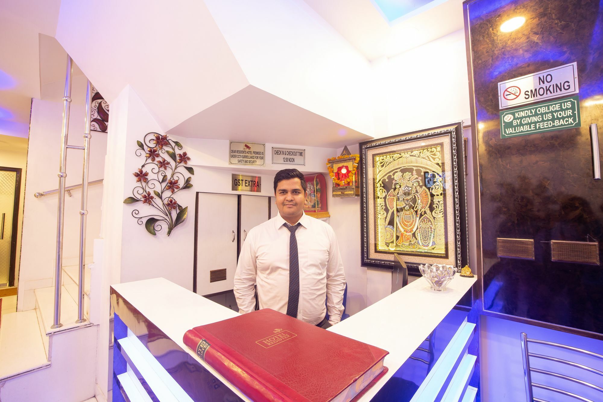 Hotel Sarthak Palace - By Pooja Hospitality Neu-Delhi Exterior foto